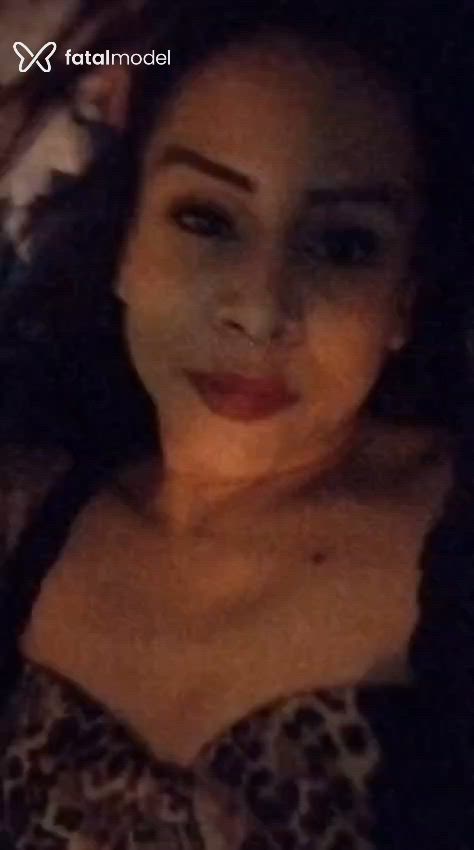 Acompanhante mulher morena (o) de olhos mel - Morena Rios Acompanhante mulher morena (o) de olhos mel - Morena Rios