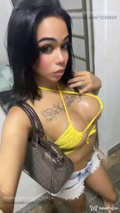 Acompanhante mulher trans morena (o) de olhos castanhos em Uberlândia - Agnes Silva