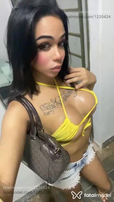 Acompanhante mulher trans morena (o) de olhos castanhos em Uberlândia - Agnes Silva