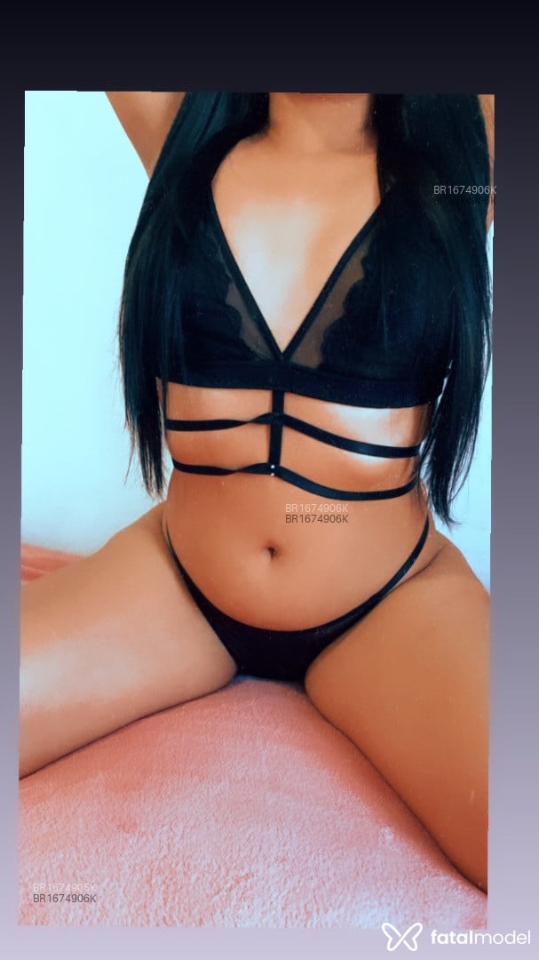 Acompanhante mulher morena (o) de olhos castanhos em Itajaí - Gabriela