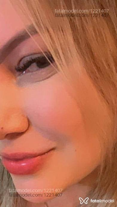 Acompanhante mulher loira (o) de olhos castanhos em Venda Nova do Imigrante - Nina Barbieri