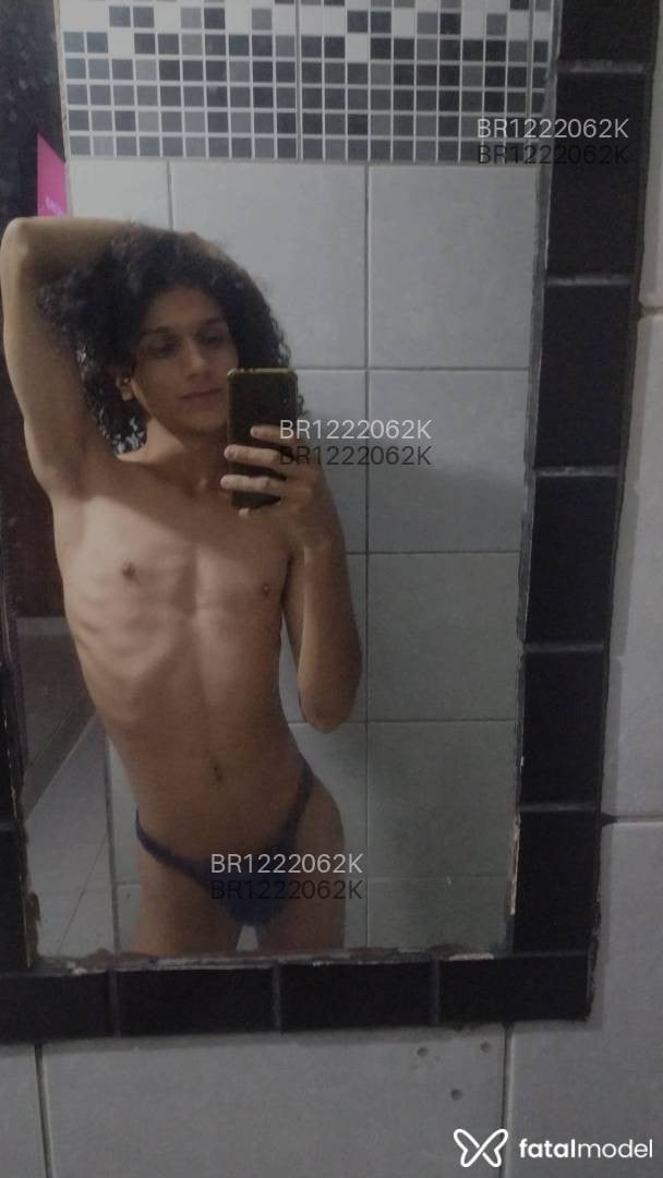 Acompanhante não-binário morena (o) de olhos castanhos em Belo Horizonte Acompanhante não-binário morena (o) de olhos castanhos em Belo Horizonte - Mikaela