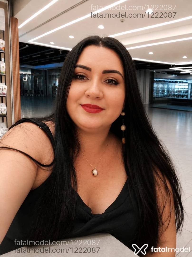 Acompanhante mulher morena (o) de olhos castanhos - VITÓRIA SILVA Acompanhante mulher morena (o) de olhos castanhos - VITÓRIA SILVA