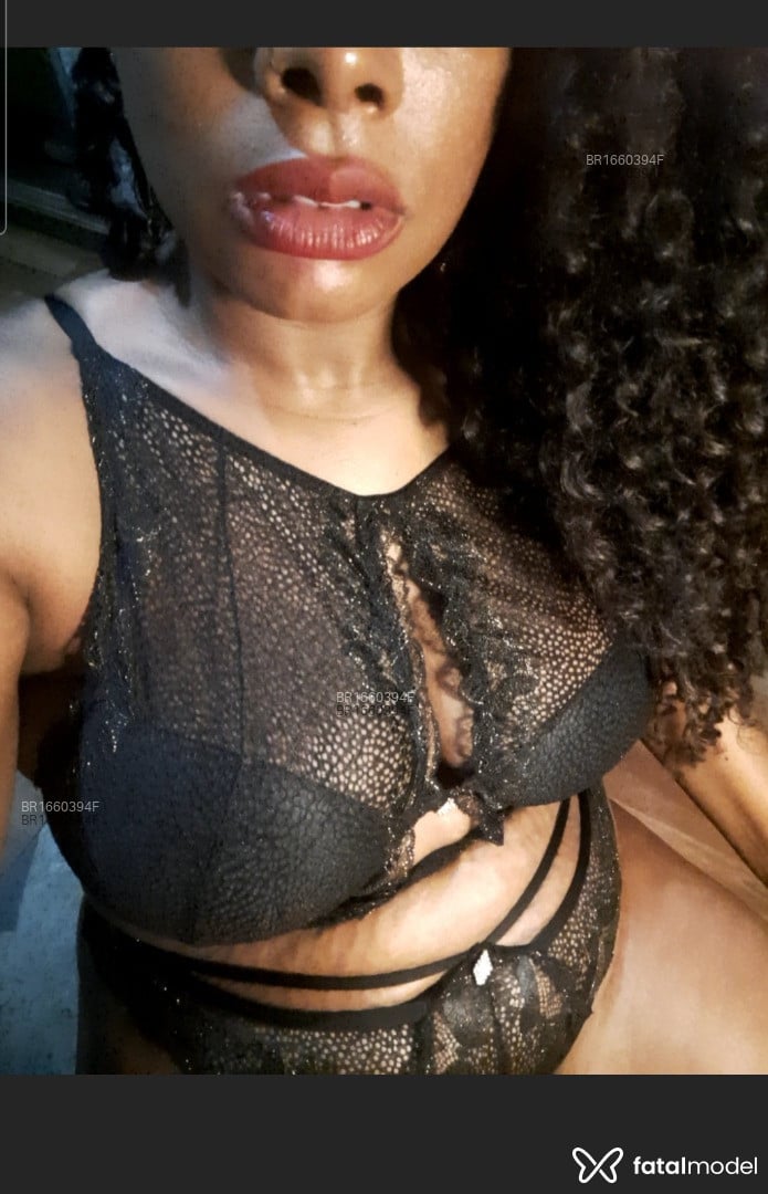 Acompanhante mulher sem cabelo de olhos pretos em Rio Claro - Lorena Santos