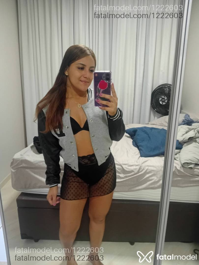 Acompanhante mulher morena (o) de olhos pretos - Brunna Fortunato