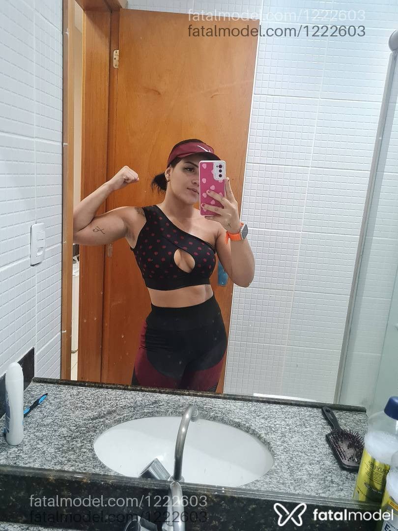 Acompanhante mulher morena (o) de olhos pretos - Brunna Fortunato