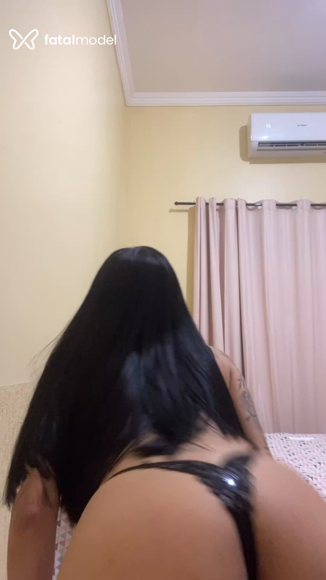 Acompanhante mulher morena (o) de olhos pretos - Natalia Acompanhante mulher morena (o) de olhos pretos - Natalia