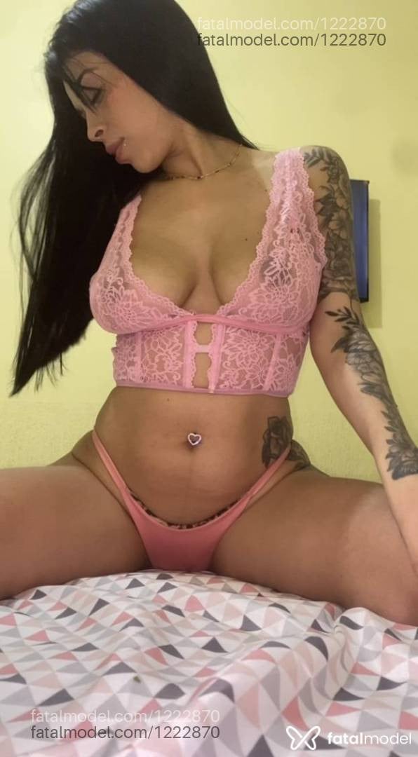 Acompanhante mulher morena (o) de olhos pretos - Natalia