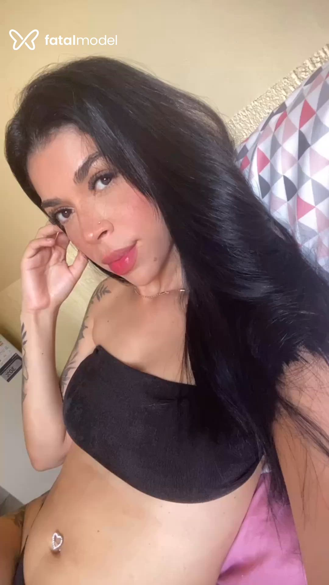 Acompanhante mulher morena (o) de olhos pretos - Natalia Acompanhante mulher morena (o) de olhos pretos - Natalia