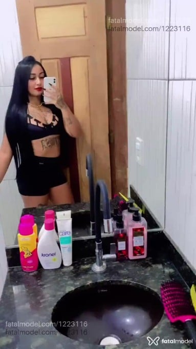 Acompanhante mulher morena (o) de olhos pretos em Porangatu - Lilithy