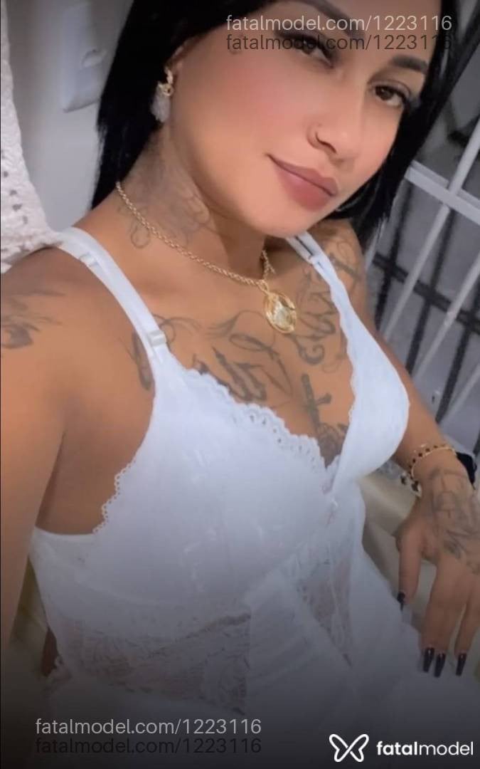 Acompanhante mulher morena (o) de olhos pretos - Lilithy