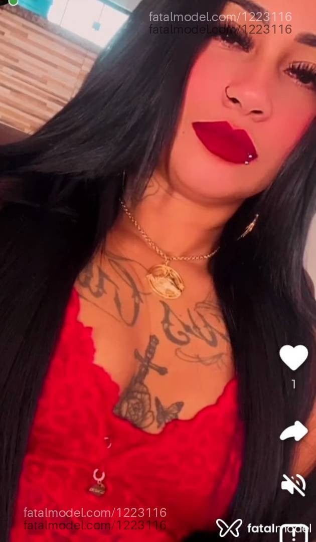 Acompanhante mulher morena (o) de olhos pretos - Lilithy