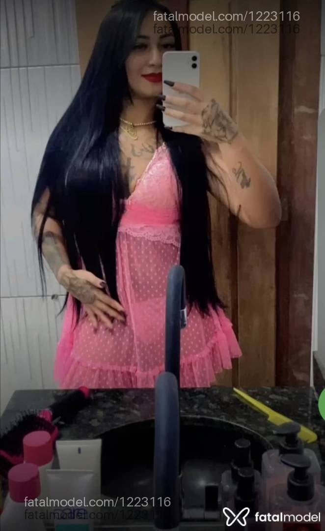 Acompanhante mulher morena (o) de olhos pretos - Lilithy