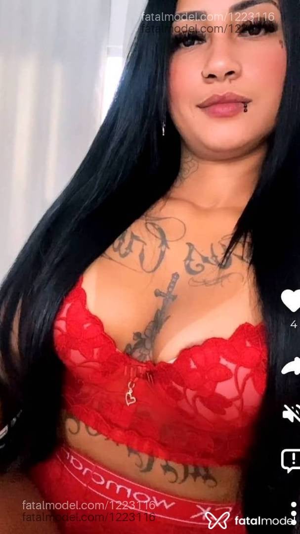 Acompanhante mulher morena (o) de olhos pretos - Lilithy