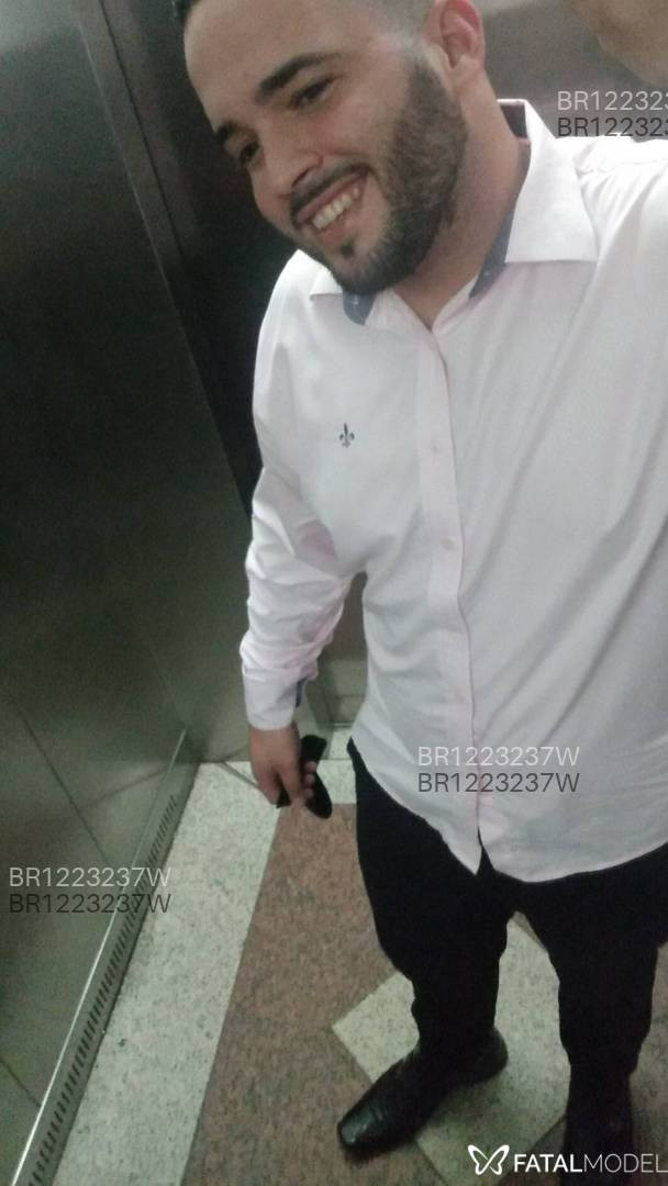 Acompanhante homem com cabelo castanho de olhos castanhos em Rio de Janeiro - BranqueloCuida