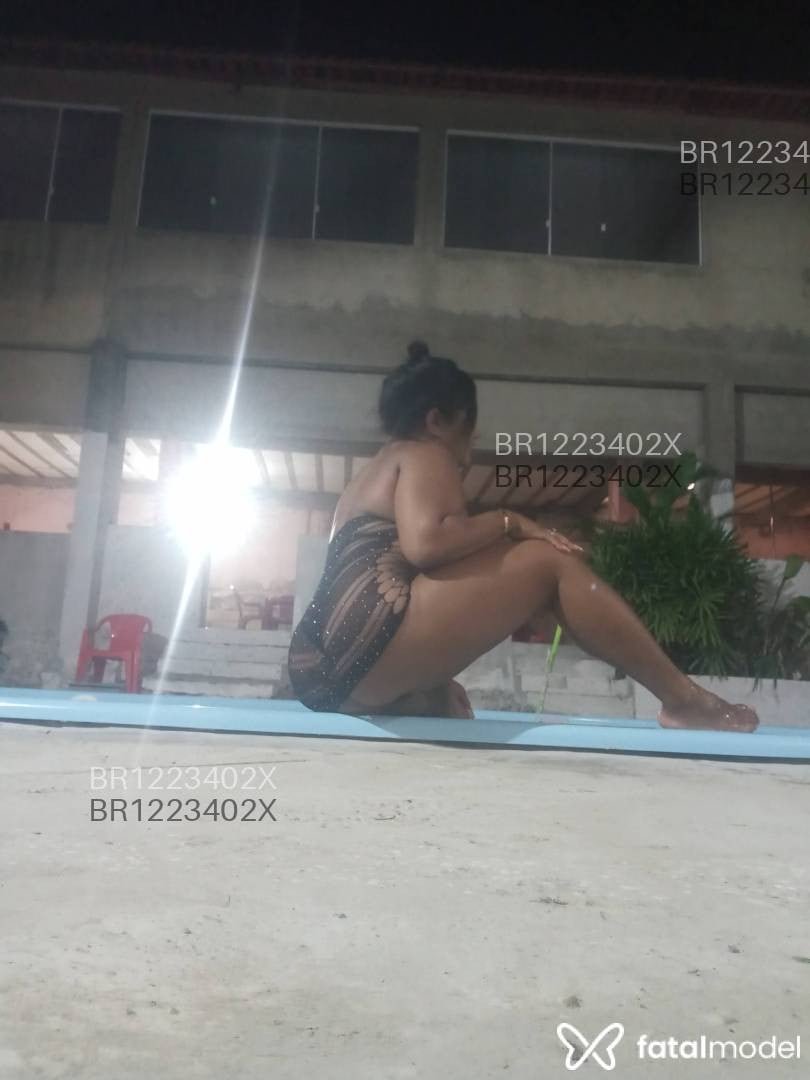 Acompanhante mulher com cabelo castanho de olhos castanhos em Alagoinhas - Bia barretos