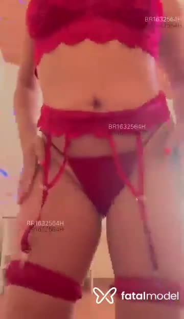 Acompanhante mulher loira (o) de olhos castanhos em Betim - Heloísa Montenegro