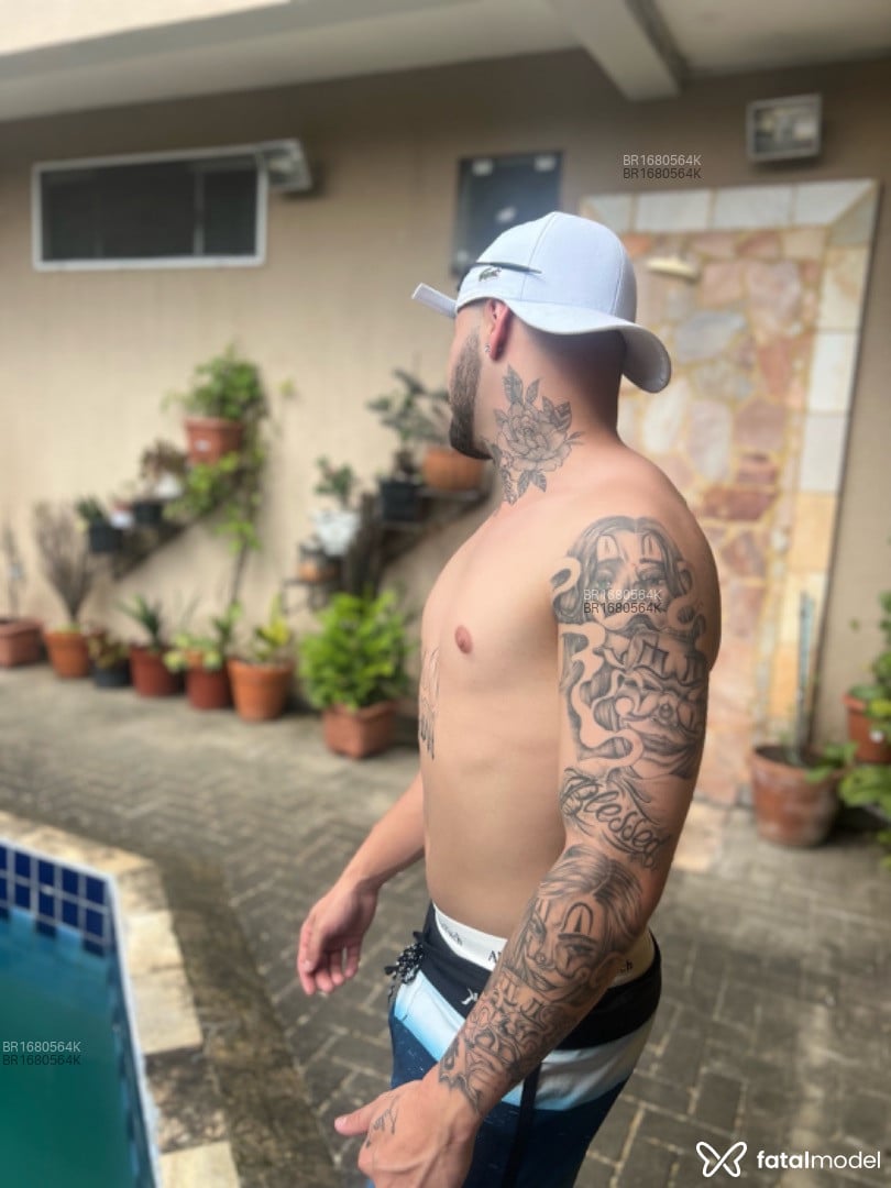 Acompanhante homem com cabelo castanho de olhos castanhos em Londrina - Wesley