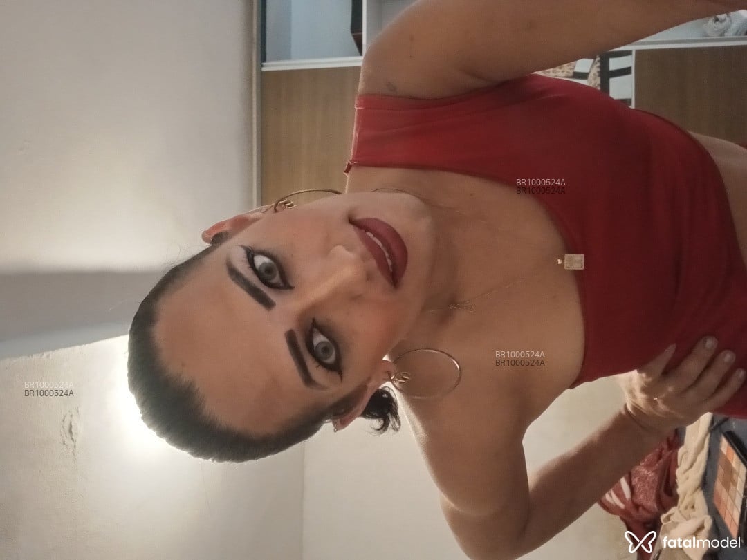 Acompanhante trans morena (o) de olhos castanhos - Manuelly