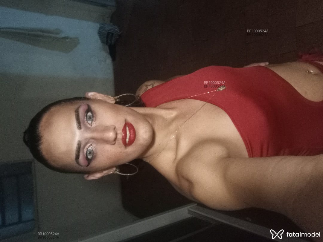Acompanhante trans morena (o) de olhos castanhos - Manuelly