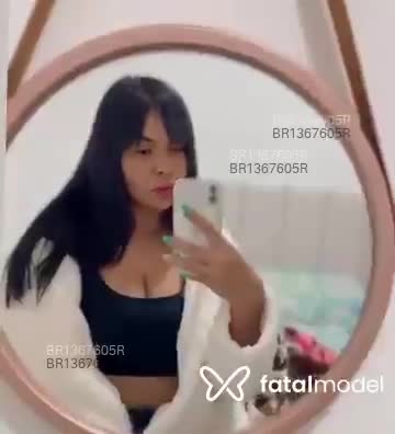 Acompanhante mulher morena (o) de olhos castanhos - JULIA Acompanhante mulher morena (o) de olhos castanhos - JULIA