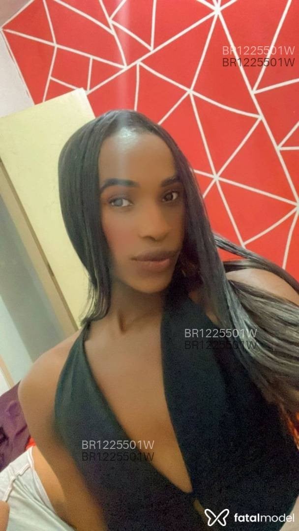 Acompanhante travesti com cabelo castanho de olhos castanhos em Itaperuna Acompanhante travesti com cabelo castanho de olhos castanhos em Itaperuna - DRY LOVATLLY