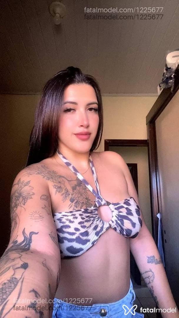 Acompanhante mulher morena (o) de olhos castanhos em Macaé - Thauany