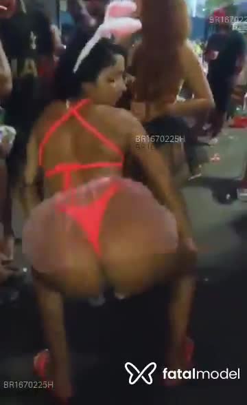 Acompanhante mulher morena (o) de olhos castanhos em Vassouras Acompanhante mulher morena (o) de olhos castanhos em Vassouras - Drika fênix