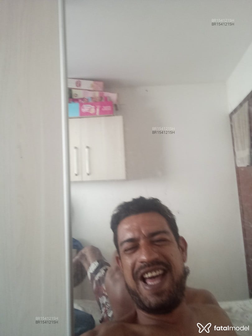 Acompanhante homem com cabelo castanho de olhos castanhos em Rio das Ostras Acompanhante homem com cabelo castanho de olhos castanhos em Rio das Ostras - Richard