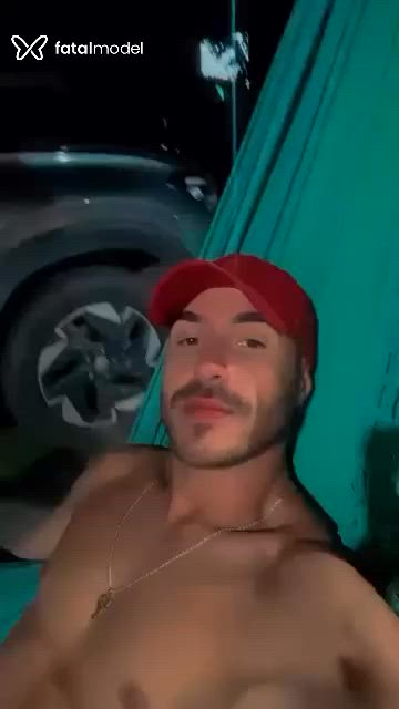 Acompanhante homem com cabelo castanho de olhos castanhos em Caxias do Sul Acompanhante homem com cabelo castanho de olhos castanhos em Caxias do Sul - Rafael Reis
