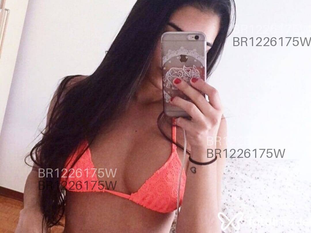 Acompanhante mulher com cabelo castanho de olhos castanhos em Colatina Acompanhante mulher com cabelo castanho de olhos castanhos em Colatina - Eliza Campos