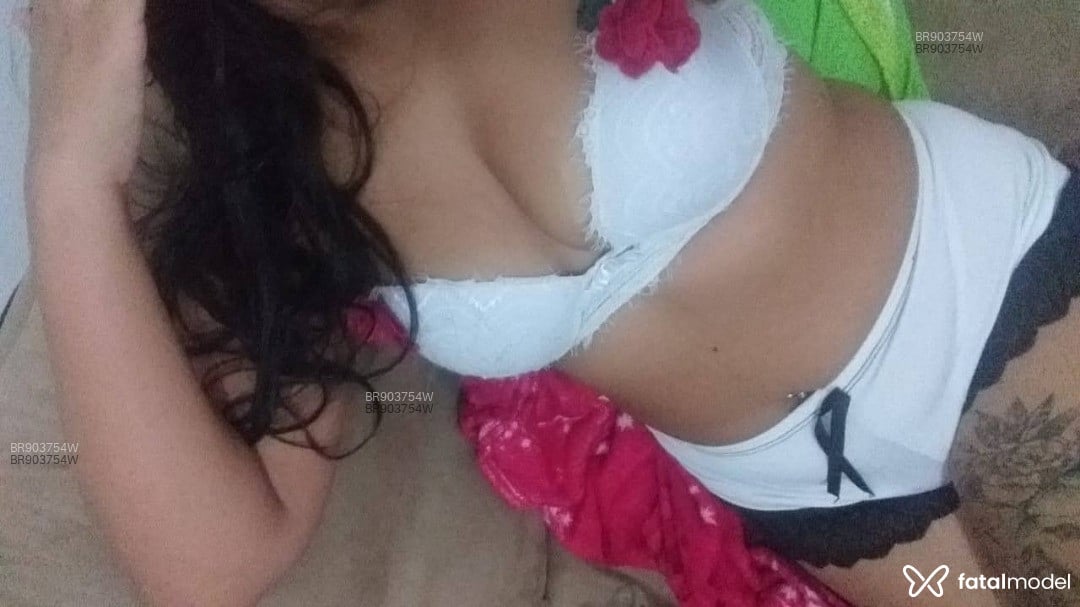 Acompanhante mulher morena (o) de olhos castanhos em Virtual Acompanhante mulher morena (o) de olhos castanhos em Virtual - Alice Mendes