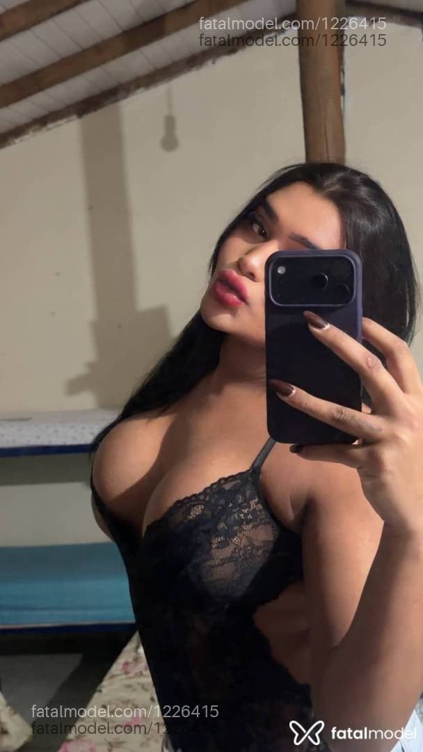 Acompanhante mulher trans morena (o) de olhos castanhos em Ilhabela - Isa Blanco