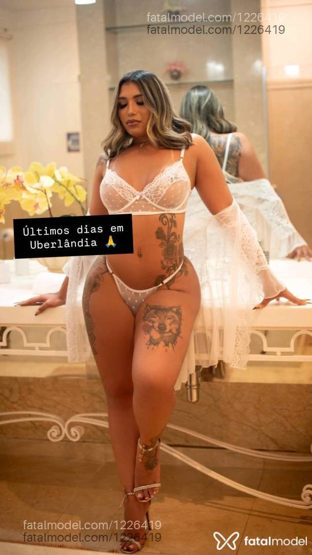 Acompanhante travesti loira (o) de olhos castanhos - Ana bela