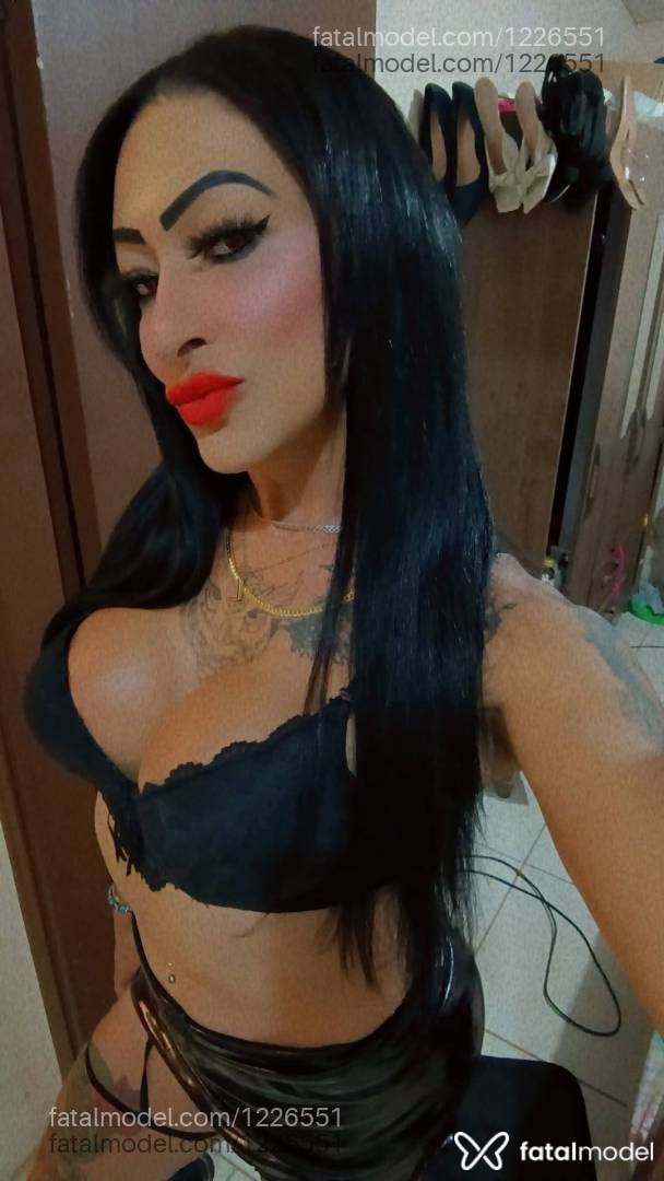 Acompanhante travesti morena (o) de olhos castanhos - Bonecaversatiltop