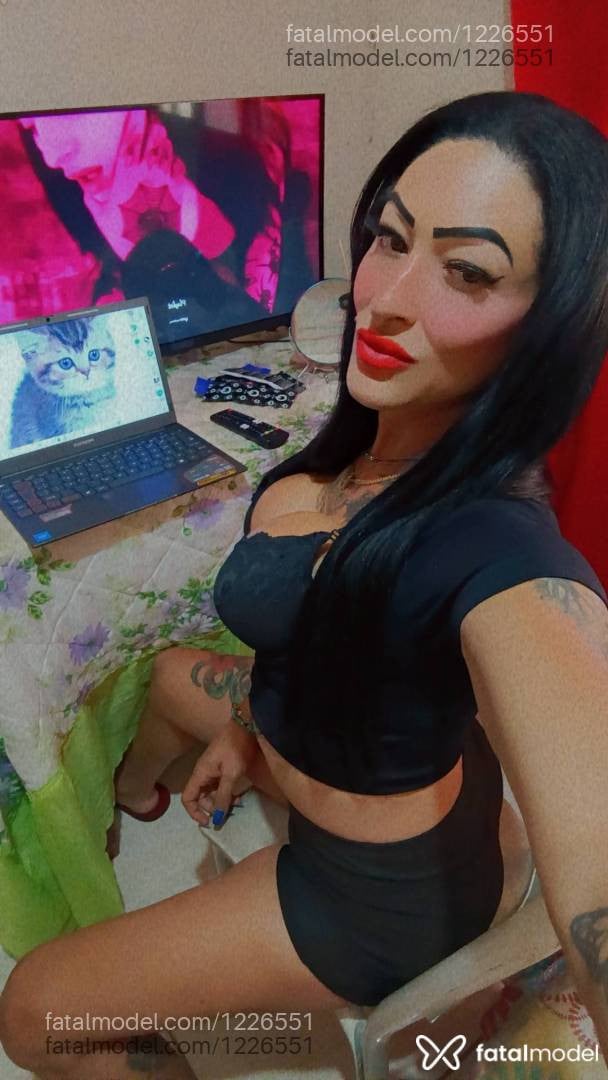 Acompanhante travesti morena (o) de olhos castanhos em Uberaba - Bonecaversatiltop