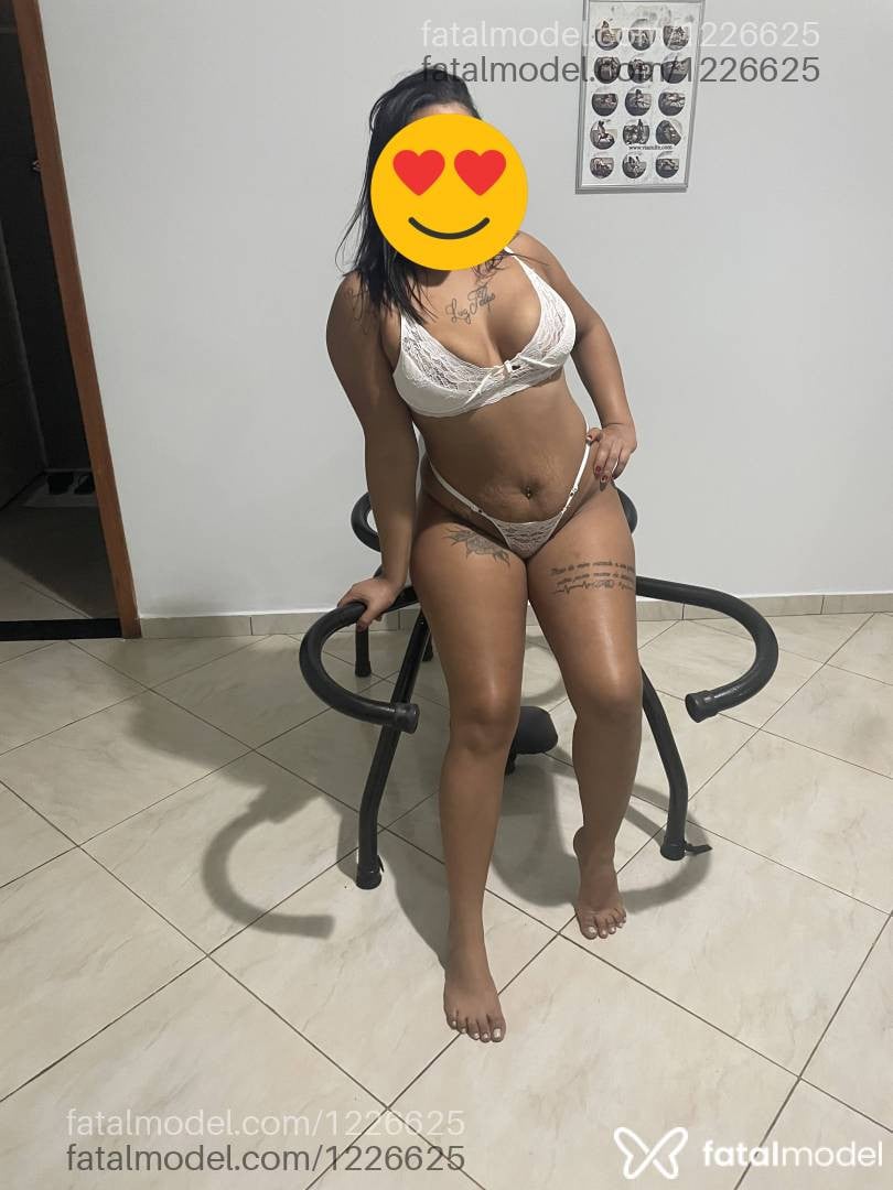 Acompanhante mulher morena (o) de olhos castanhos - Barbara