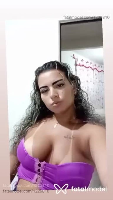 Acompanhante mulher loira (o) de olhos castanhos em Campos dos Goytacazes - Hanna Torres