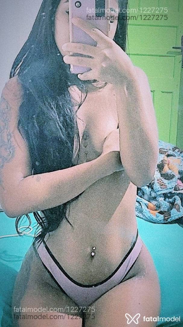 Acompanhante mulher morena (o) de olhos castanhos - Lavinia Acompanhante mulher morena (o) de olhos castanhos - Lavinia