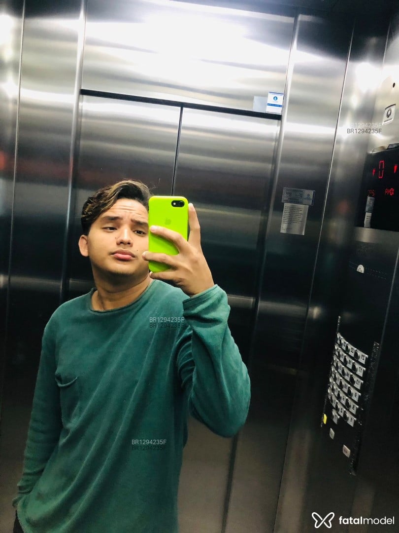 Acompanhante homem com cabelo castanho de olhos castanhos em São Paulo - Wellington