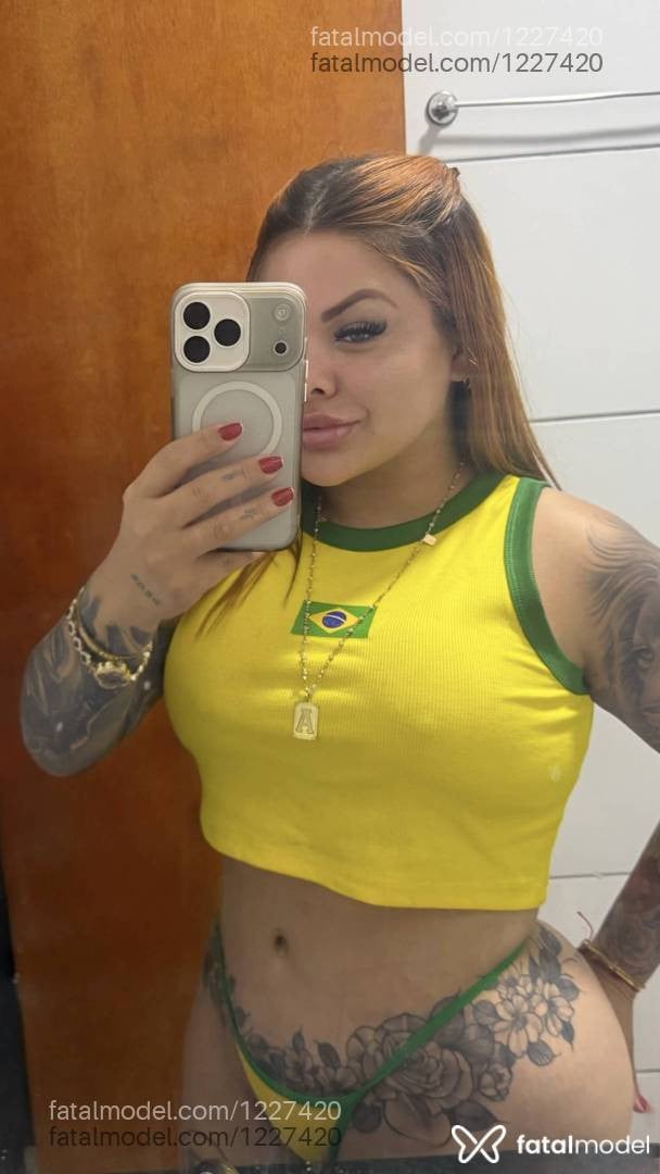Acompanhante mulher ruiva (o) de olhos verdes em Barra do Garças - Chloé