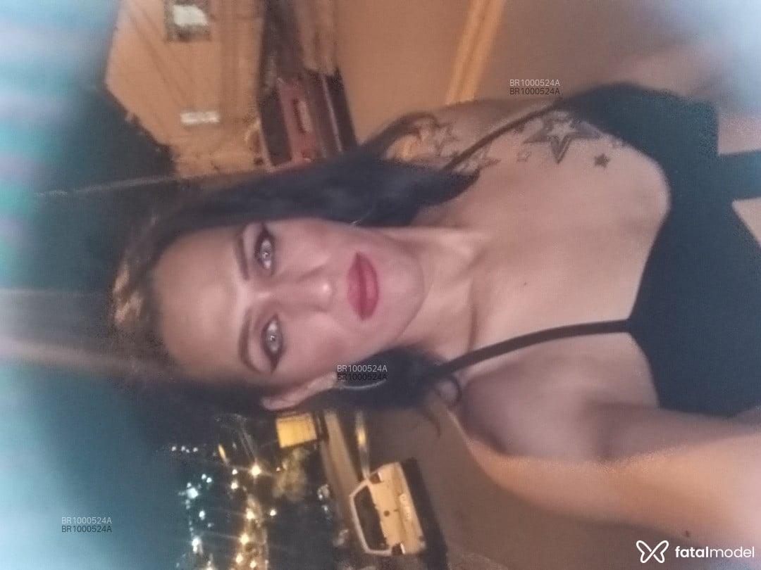 Acompanhante trans morena (o) de olhos castanhos - Manuelly