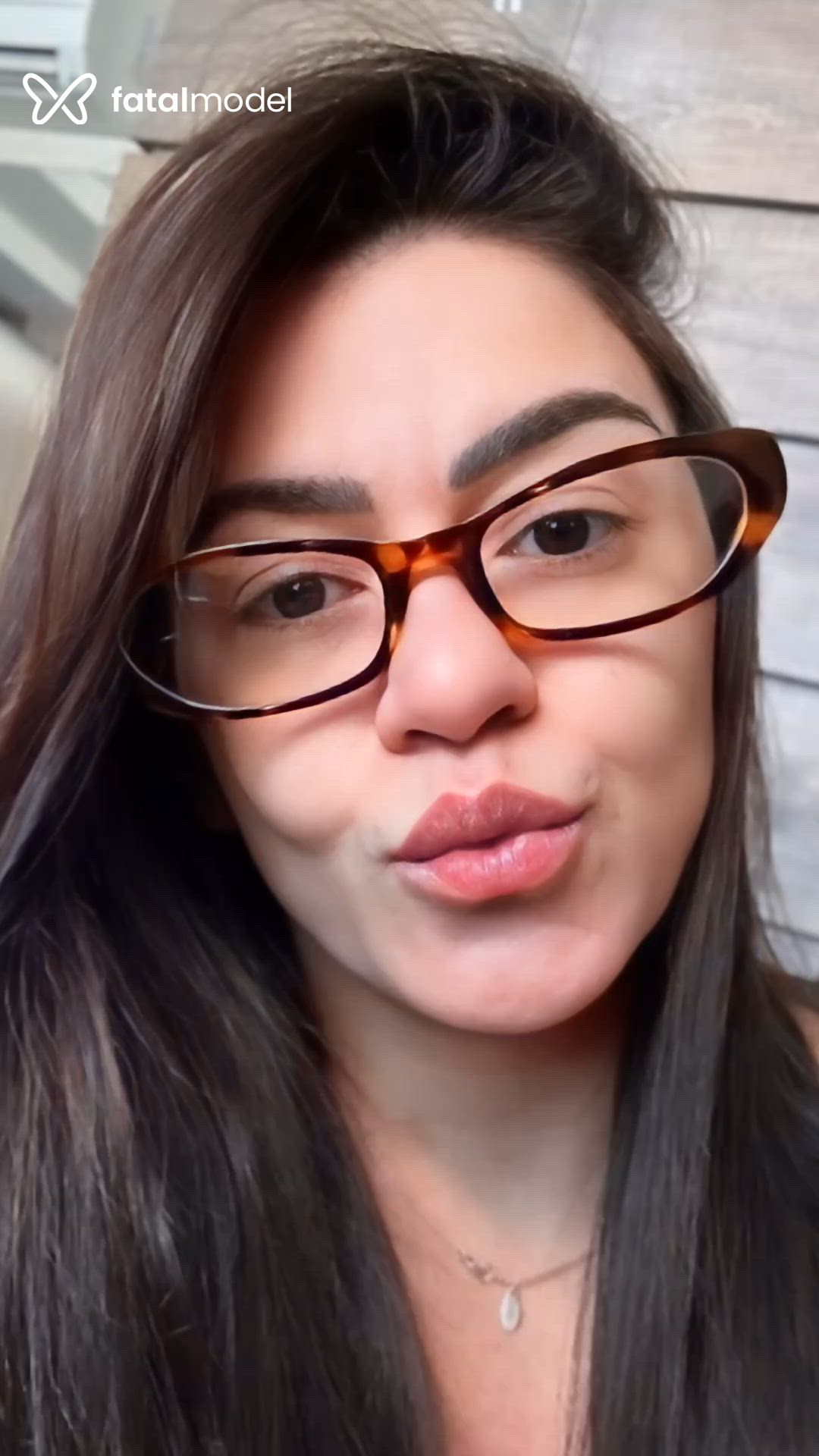 Acompanhante mulher com cabelo castanho de olhos pretos - Bodybuilder