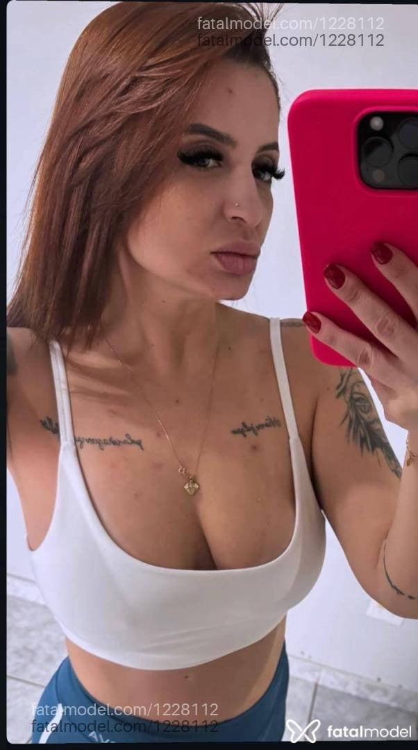 Acompanhante mulher com cabelo castanho de olhos castanhos - Patrícia Oliveira
