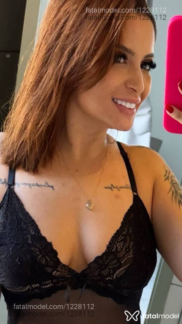 Acompanhante mulher com cabelo castanho de olhos castanhos - Patrícia Oliveira