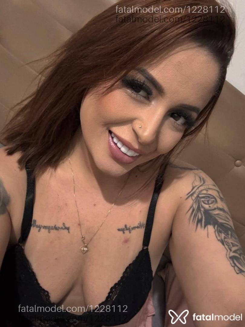 Acompanhante mulher com cabelo castanho de olhos castanhos - Patrícia Oliveira
