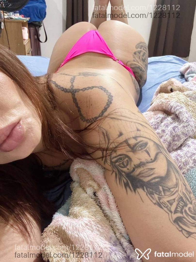 Acompanhante mulher com cabelo castanho de olhos castanhos - Patrícia Oliveira