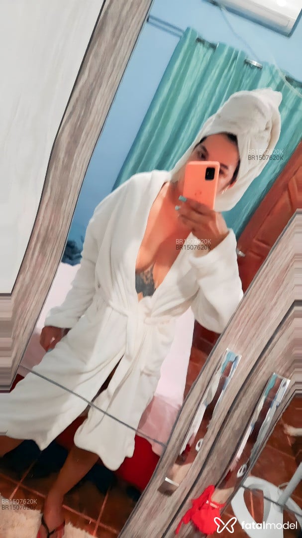Acompanhante mulher loira (o) de olhos pretos em Vila Rica - Fernanda Soares