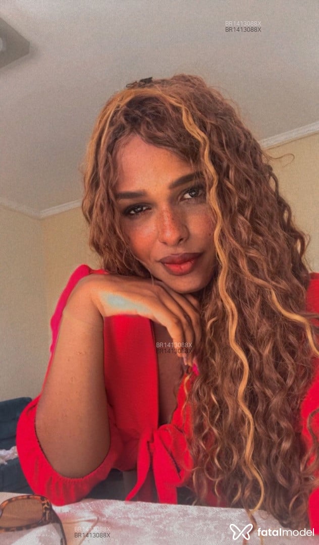 Acompanhante mulher trans morena (o) de olhos mel em São Paulo - Amanda Berbel