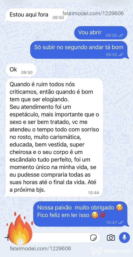 Acompanhante mulher morena (o) de olhos castanhos - Mirella